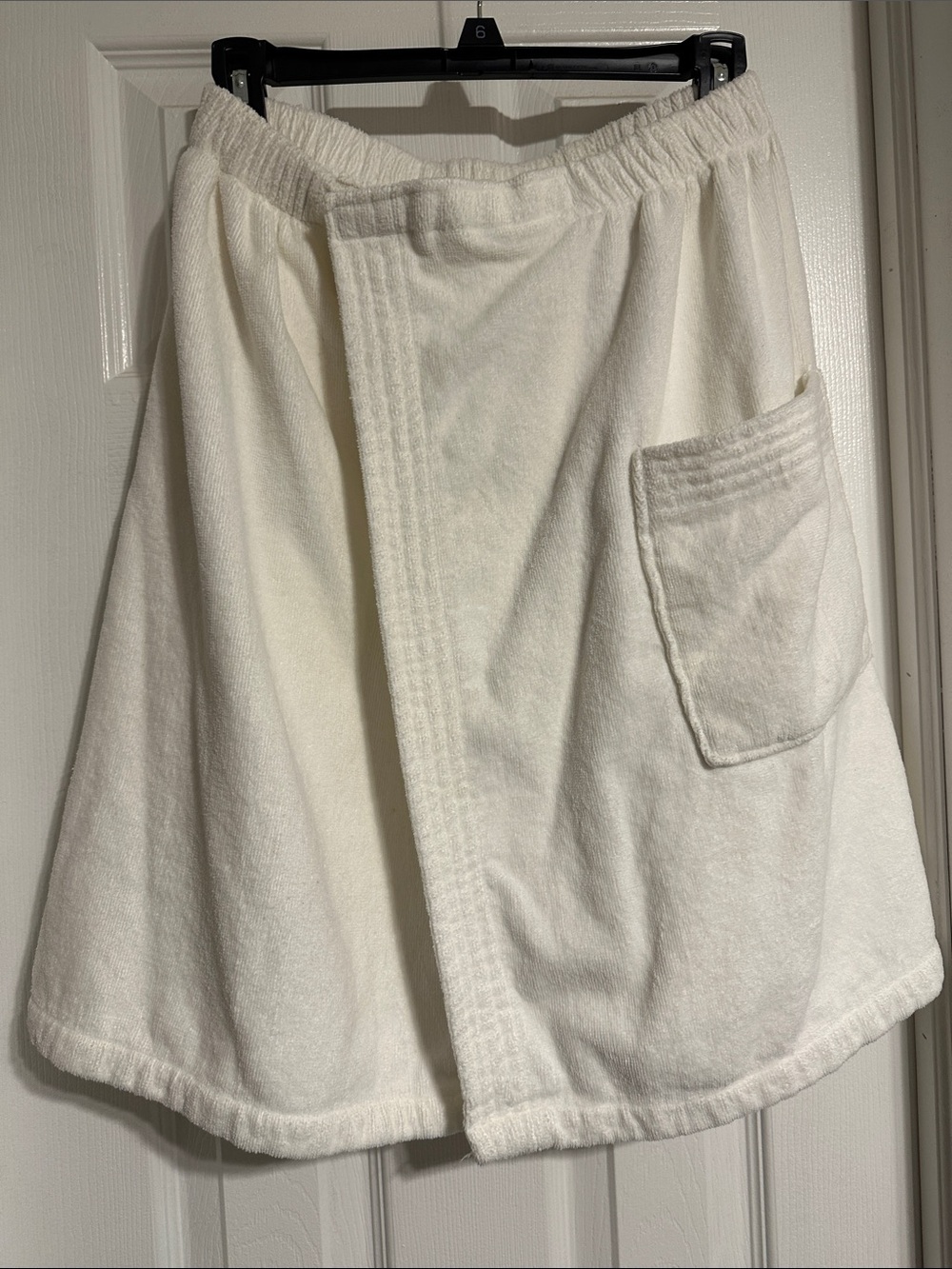 Men's White Spa Wrap Skirt - Unbranded